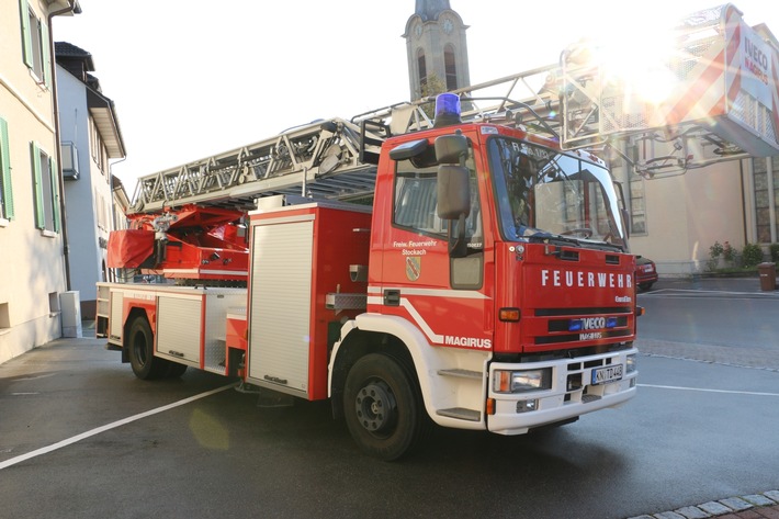 FW Stockach: Die Freiwillige Feuerwehr Stockach hatte an dem Silvestertag (Stand 17:00 Uhr) bereits zwei Einsätze.