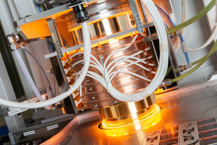 Präzision in Serie: Fraunhofer IPT zeigt Technologien für die industrielle Optikfertigung auf der LASER World of PHOTONICS