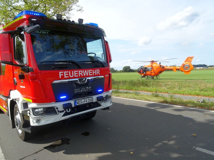 FW Sonsbeck: Gemeldeter PKW-Brand nach Verkehrsunfall