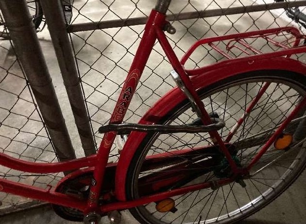 POL-CE: Celle - Rotes Damenfahrrad sucht Eigentümerin