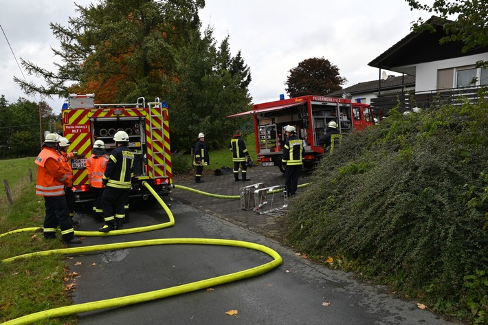 FF Olsberg: Feuer nach Schweißarbeiten an Öltank