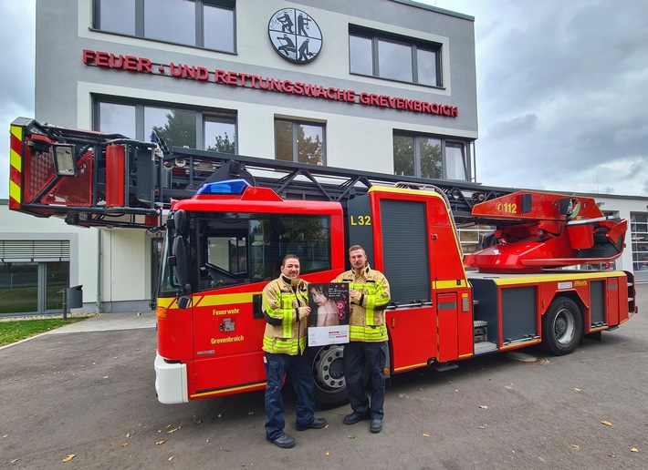 FW Grevenbroich: Aktion "NovemBart": Feuerwehrleute lassen sich Bart für guten Zweck wachsen