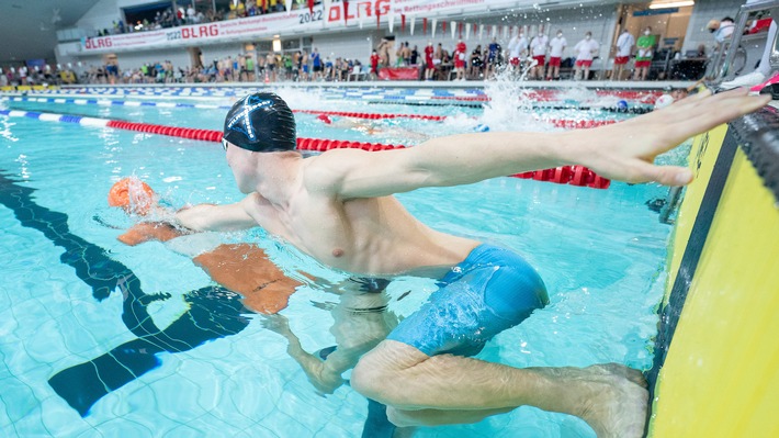 Mehrkampf im Rettungsschwimmen: DLRG sucht in Hannover Deutsche Meister