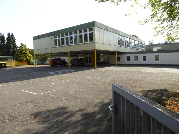 POL-AK NI: Neue Räumlichkeiten für Studierende der Polizeiakademie Niedersachsen in der Friedrich-Fröbel-Schule