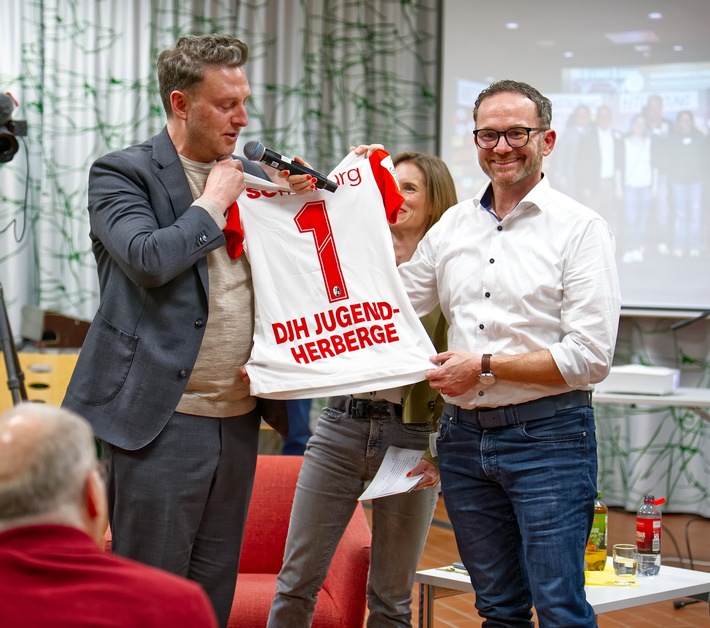 Delegiertenversammlung in Freiburg:  DJH Baden-Württemberg stellt Weichen für eine moderne Verbandszukunft