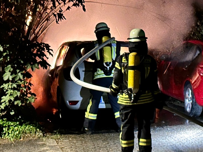 FFW Schwalmtal: Feuerwehr löscht PKW Brand