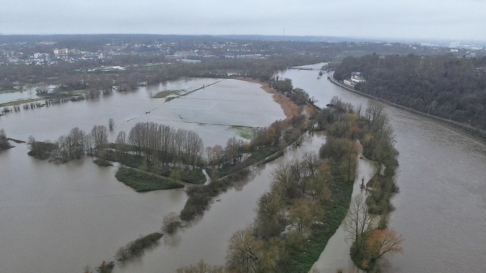 FW-MH: Folgemeldung zur Hochwasserlage: Pegel der Ruhr bleibt hoch aber konstant - Vorbereitungsmaßnahmen der Feuerwehr werden fortgesetzt