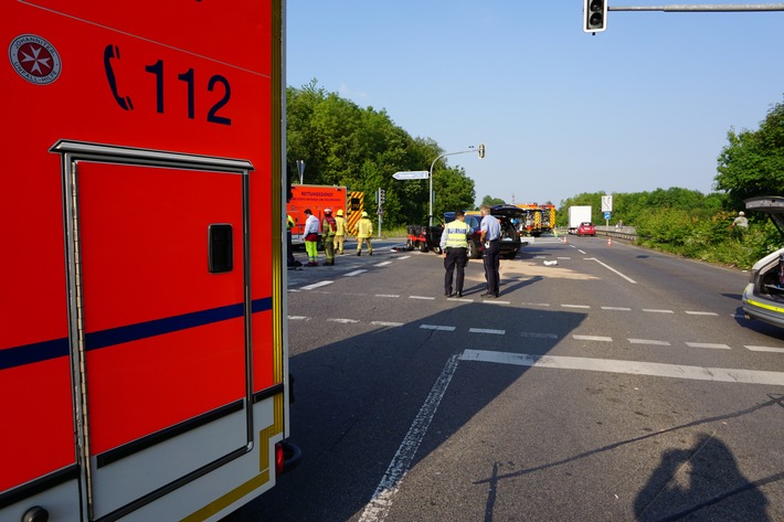 FW Ratingen: Ratingen 19.05.2018 18:40 Uhr Brachter Str. Verkehrsunfall mit Quad.