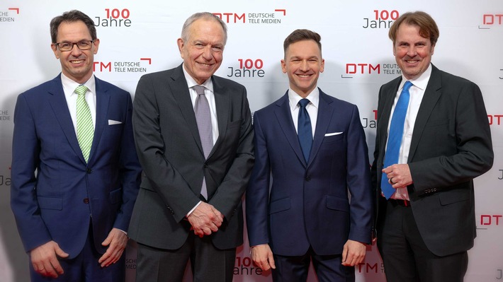 100 Jahre DTM Deutsche Tele Medien GmbH - Tradition trifft Innovation / Der Mitherausgeber der drei Verzeichnismedien Das Telefonbuch, Gelbe Seiten und Das Örtliche feiert großen Festakt in Frankfurt