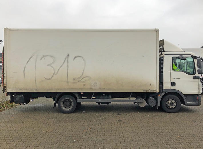 POL-ME: Polizei zieht maroden Lkw aus dem Verkehr - Langenfeld - 2111099