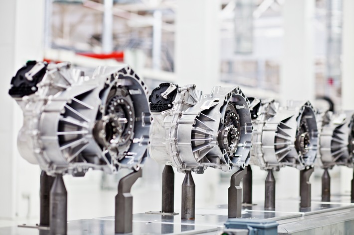 SKODA AUTO produziert 13-millionstes Getriebe der aktuellen Generation