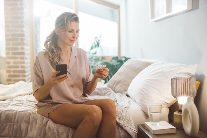 Mobil Krankenkasse erweitert digitales Gesundheitsangebot / FEMNA Care jetzt auch für Frauen mit Wechseljahresbeschwerden