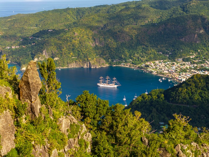 Legere Reisen unter vollen Segeln / Sea Cloud Cruises legt Katalog 2026/2027 vor - Luxuriöse Großsegler feiern Geburtstag