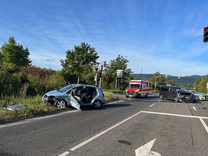 POL-PDNW: Bad Dürkheim - Verkehrsunfall mit Schwerverletzten nach Rotlichtverstoß