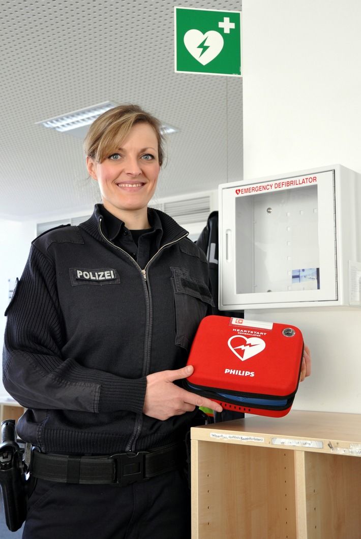 POL-WL: Polizei schafft sechs Defibrillatoren für die Dienstellen im Landkreis Harburg an
