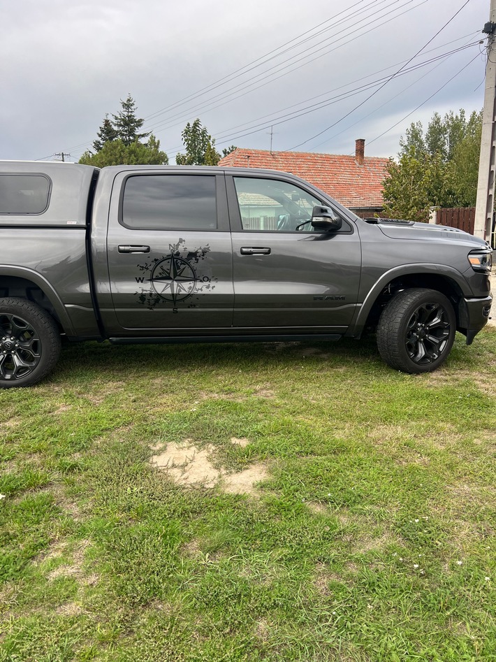 POL-SU: Pick-up aus Einfahrt gestohlen - Täter nutzen mutmaßlich Keyless-Go-Schwachstelle