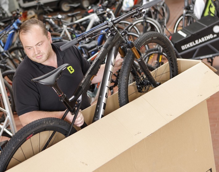 Unter dem Motto "Partnerschaft auf Augenhöhe" hat das Unternehmen Bikeleasing-Service den ersten Bikeleasing Händler-Summit veranstaltet. / Weiterer Text über ots und www.presseportal.de/nr/166262 / Die Verwendung dieses Bildes für redaktionelle Zwecke ist unter Beachtung aller mitgeteilten Nutzungsbedingungen zulässig und dann auch honorarfrei. Veröffentlichung ausschließlich mit Bildrechte-Hinweis.