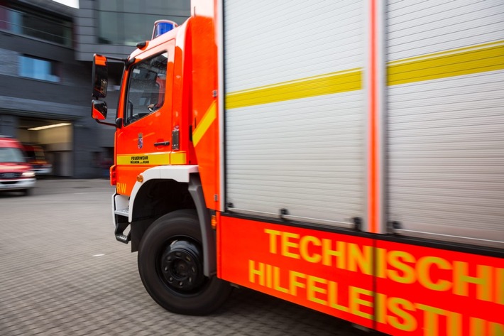 FW-MH: Verkehrsunfall in Mülheim-Styrum
