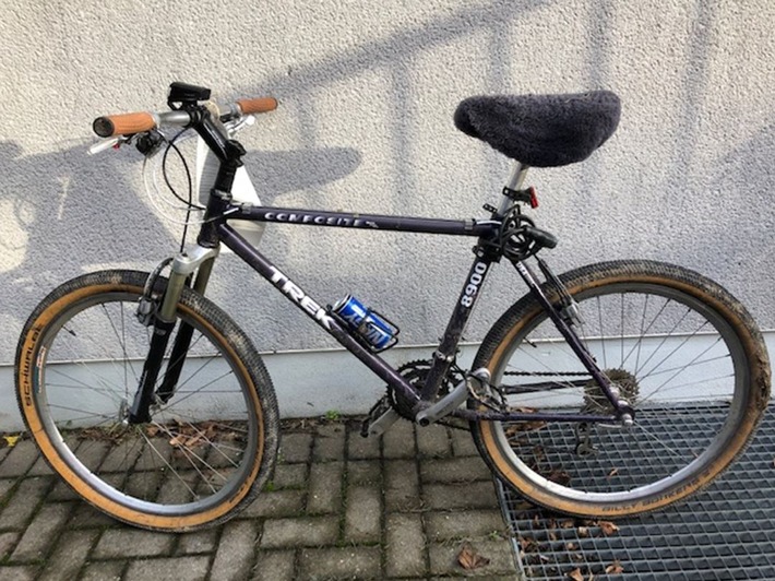 POL-SO: Werl-Büderich - Polizei sucht Besitzer dieser Fahrräder im Zusammenhang mit einer Sachbeschädigung