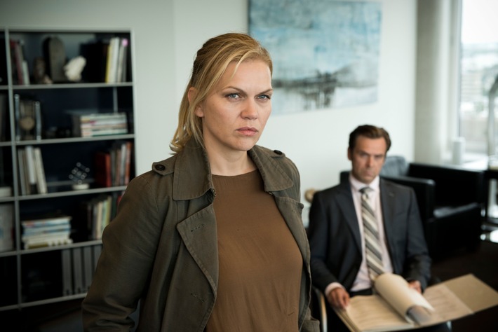 Anna Loos in "Helen Dorn - Unter Kontrolle"  / Zweiter Film der ZDF-Samstagskrimireihe in ZDFneo und im ZDF (FOTO)