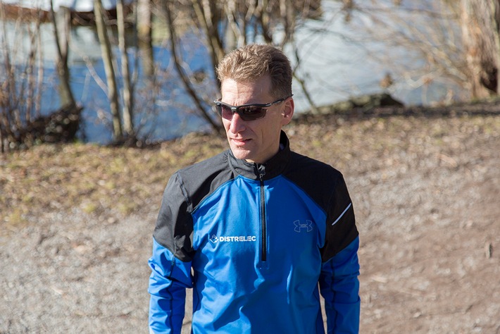 Distrelec Manager bewältigt als erster Schweizer die Ultramarathon- Serie "4 Desert Grand Slam 2014"