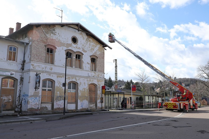 FW Dresden: Informationen zum Einsatzgeschehen der Feuerwehr Dresden vom 17. - 18. Februar 2022