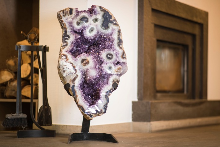 Living Unique / Die neue Ausstellung auf den Münchner Mineralientagen zeigt Kunst- und Designobjekte rund um Fossilien, Mineralien und Edelsteine