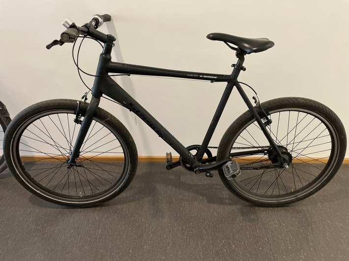 POL-DA: Darmstadt: Wer erkennt sein Eigentum wieder / Polizei stellt Fahrrad sicher