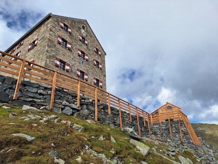 DBU: Berghütten rüsten wegen Klimawandels auf Trockenklos um