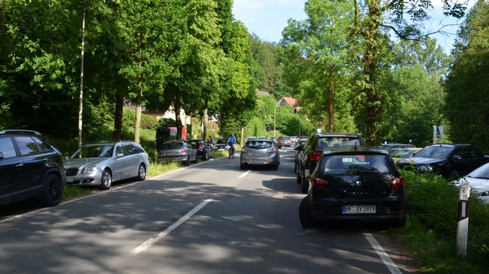 POL-HF: Unfall unter Alkoholeinfluss-
Drei Fahrzeuge beschädigt