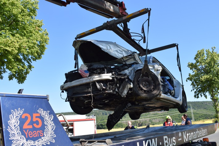 POL-NI: Tödlicher Verkehrsunfall auf der L 443