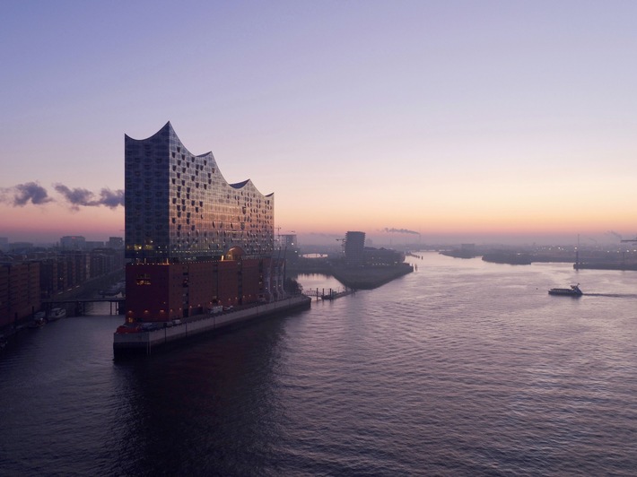 "ZDF.reportage" zur Eröffnung der Elbphilharmonie / 45-Minuten-Version über das Hamburger Jahrhundertbauwerk zudem in ZDFinfo (FOTO)