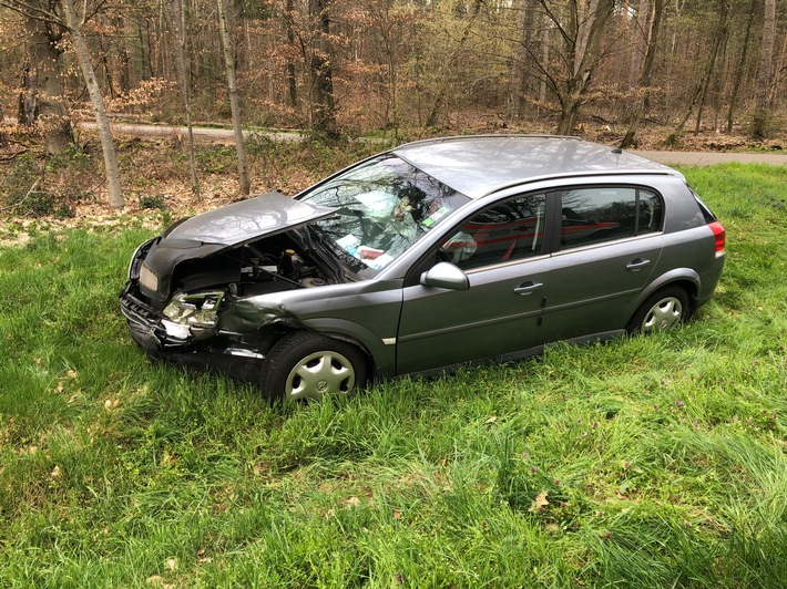 POL-PDLD: Verkehrsunfall mit zwei verletzten Personen