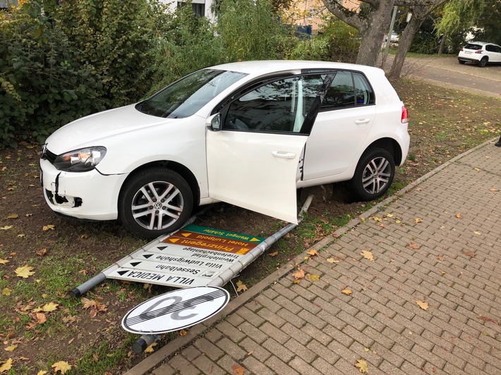 POL-PDLD: Verkehrsunfall durch medizinischen Notfall