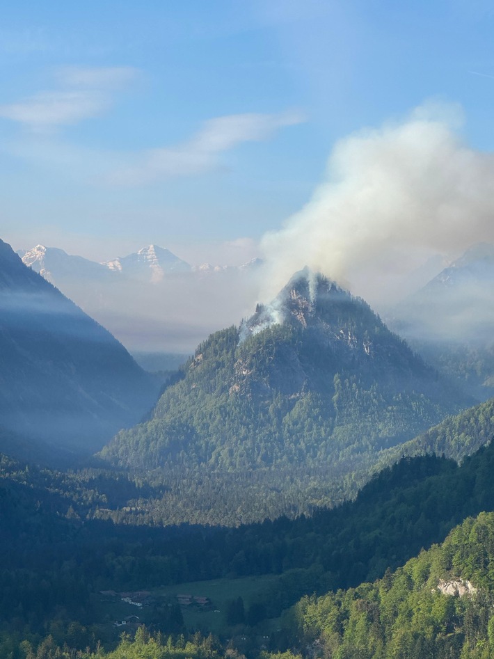 BPOLD 11: Brandbekämpfung aus der Luft: Die Bundespolizei im Einsatz gegen den Waldbrand im Landkreis Traunstein