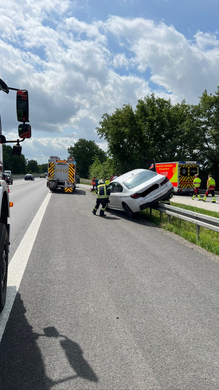 FW Dinslaken: Verkehrsunfall BAB3
