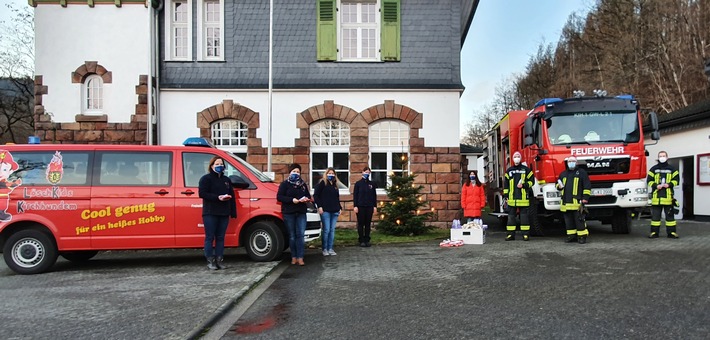 FW-OE: Nikolausaktion der Kinder&Jugendfeuerwehr Kirchhundem