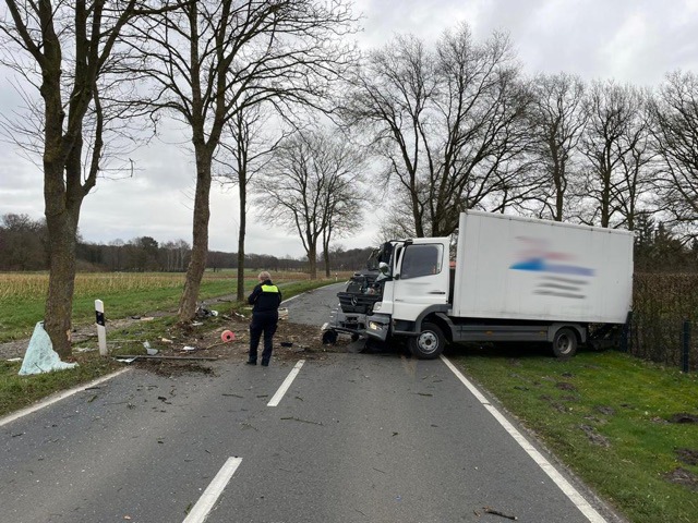 POL-DEL: Landkreis Oldenburg: Verkehrsunfallflucht in Großenkneten +++ Eine Person leicht verletzt +++ Zeugenaufruf