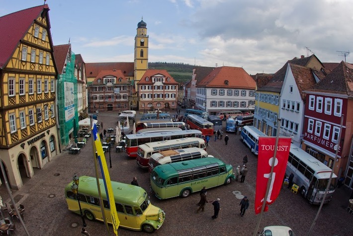 Medieneinladung: Europas Bus-Nostalgiker gastieren von 13. - 15. Mai beim „8. Internationalen Oldtimer-Bus-Treffen“ in Bad Mergentheim