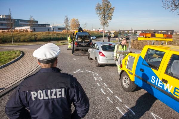 POL-REK: 180719-4: Schwer verletzter Motorradfahrer/ Bergheim