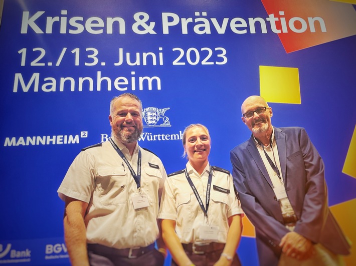 POL-DA: Südhessen: Zu Gast auf dem Deutschen Präventionstag in Mannheim / Südhessische Kollegen stellen ihr Projekt "KoMeT - Kompetenz-Medien-Training: Mehr als Arbeitsstunden!" vor