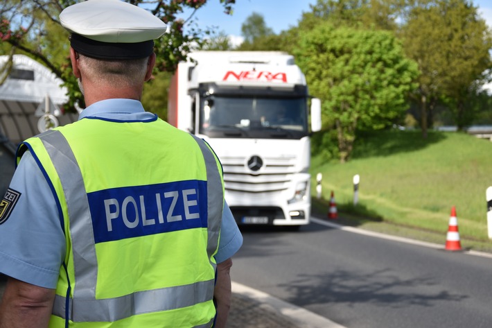 Bundespolizeidirektion München: Visaerschleichung aufgedeckt - Festnahme durch die Bundespolizei Waidhaus