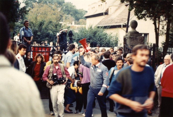 Veranstaltungshinweis 10./11.9., Berlin: Ausstellung "Hilfe für DDR-Flüchtlinge 1989 in Budapest"