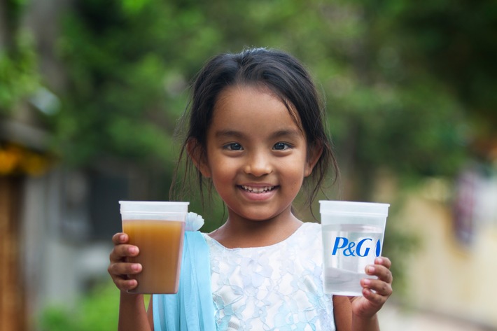 Gemeinsame Spendenaktion von Procter &amp; Gamble und real zum 
&quot;Children&#039;s Safe Drinking Water&quot;-Programm geht weiter