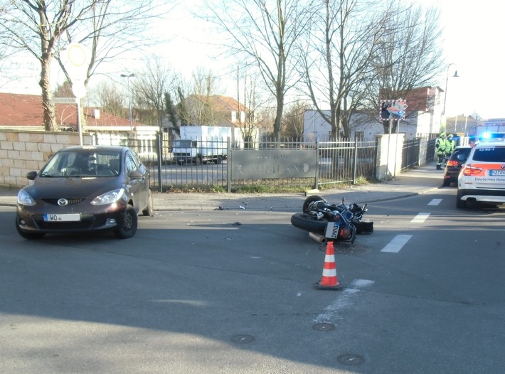 POL-PDWO: Motorradfahrer schwer verletzt