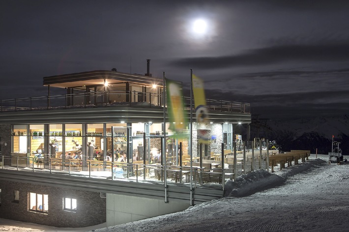 Mondsüchtig in der Zillertal Arena: Perfekte Pisten und romantische Stimmung bei Moonlight Skiing &amp; Dinner - BILD