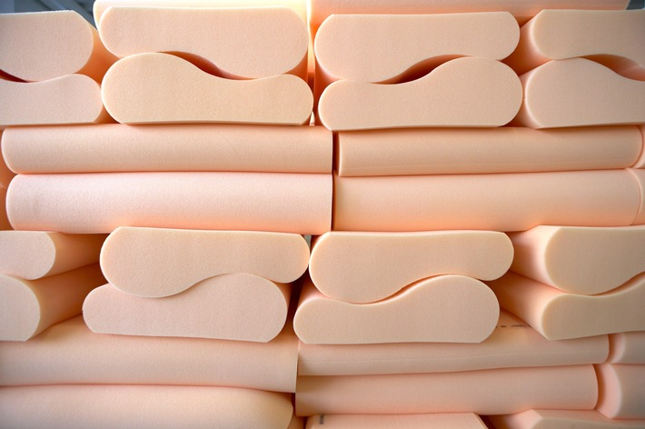 Schlafen auf Speiseölresten? elsa lanciert Kissen aus biobasiertem Schaumstoff