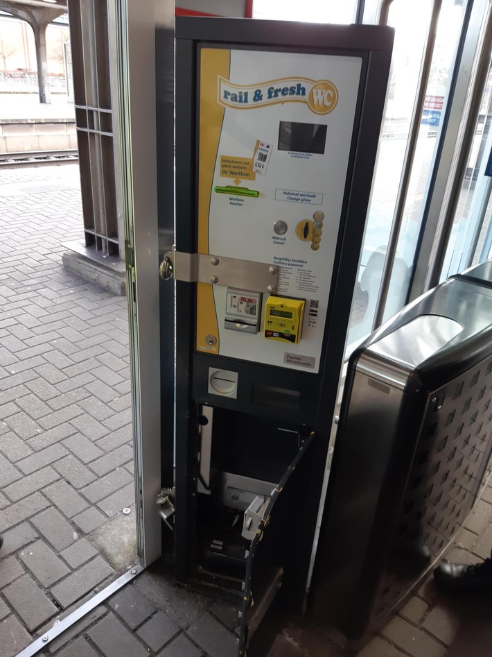 BPOL-HB: Toilettenautomat im Bahnhof Lüneburg aufgebrochen