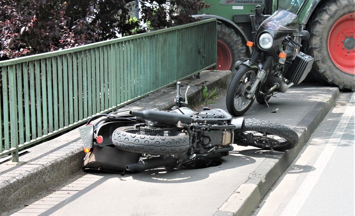 POL-OE: Autofahrerin übersieht Motorradfahrer