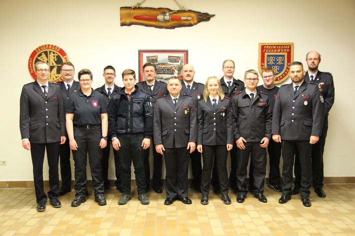 FW Beverungen: Zahlreiche Einsätze, neue Technik und viele gemeinsame Stunden / Jahresrückblick des Löschzug Beverungen und Feuerwehrverein St. Florian e.V.